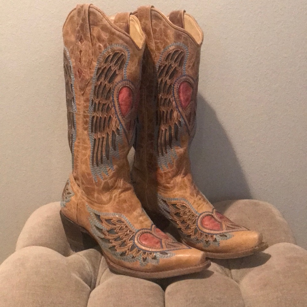 Corral boots